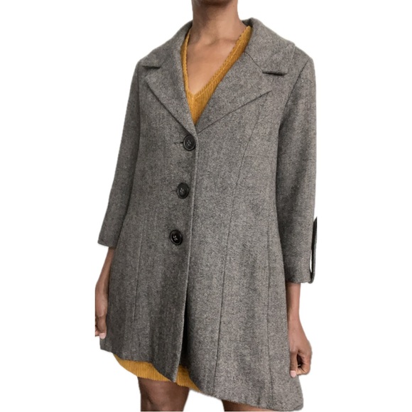 CAbi GRAYISH, BLACK & WHITISH TWEED MEDIUM LENGTH SWING PEA COAT - Picture 3 of 11
